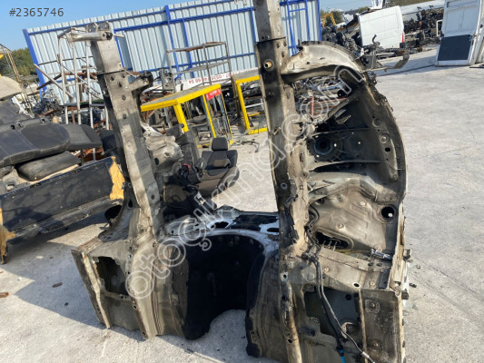 BMW F10 5.20 SAĞ ÖN PODYE ASEL OTO
