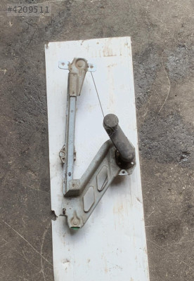 opel corsa b arka cam krikosu