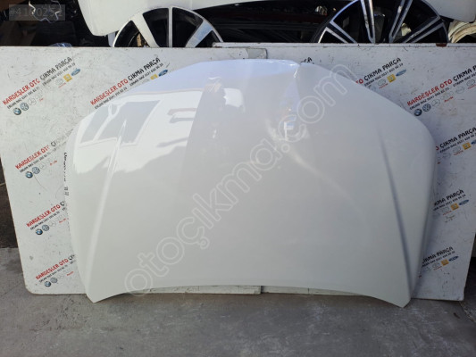 Toyota Corolla motor kaputu (düz beyaz) göçüklük