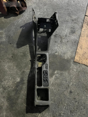 Opel Vectra A kasa orta konsol