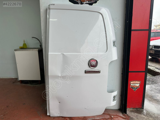 JUMPY VİVARO SAĞ ARKA BAGAJ KAPAĞI ORJİNAL BEYAZ