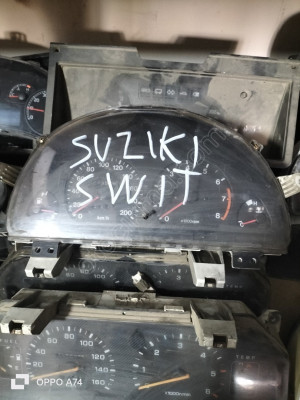 2001 Suzuki swift 1.3 kilometre saati