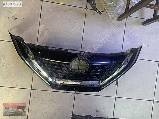 Nissan Qashqai 2022/24 J12 ön panjur çıkma hatasız parça