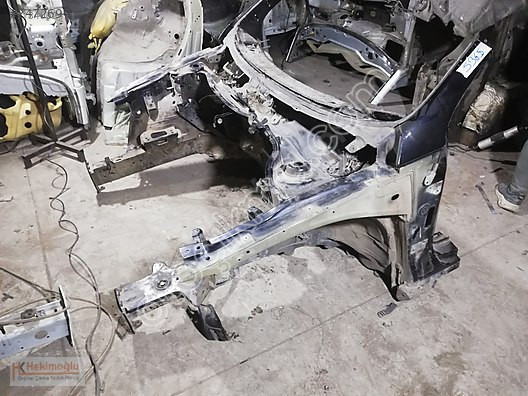 VW Passat B6 İçin Ön Şasi Çeyrek Marşpiyel Kılıç Sa