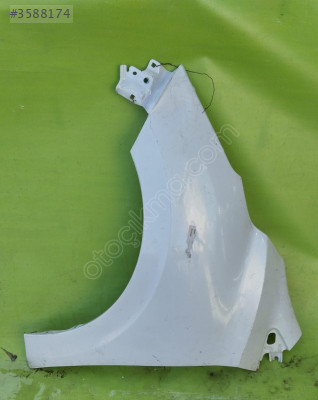 nissan primera sol ön  çamurluk