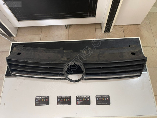 VW Polo İçin Ön Panjur - Oto Çıkma Parçaları