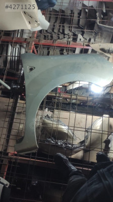 RENAULT KANGOO 3 SAĞ ÖN ÇAMURLUK