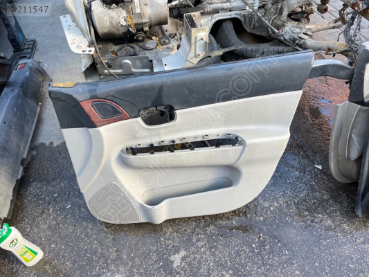 Hyundai accent era sağ ön kapı döşemesi