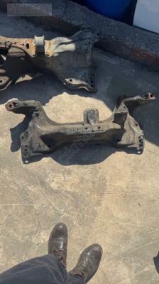 TOYOTA COROLLA ÇIKMA MOTOR ALT TRAVES