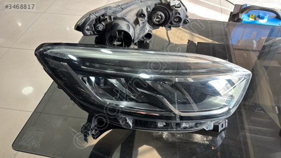 RENAULT CAPTUR FULL LED SAĞ FAR 260107244R