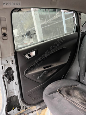 FORD FİESTA SAĞ ARKA KAPI DÖŞEMESİ