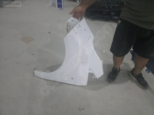 FORD COURİER BEYAZ SOL ÖN ÇAMURLUK ORJINAL