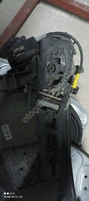 Ford Fiesta MK 7 sol ön kapı kilidi iç mekanizması çıkma