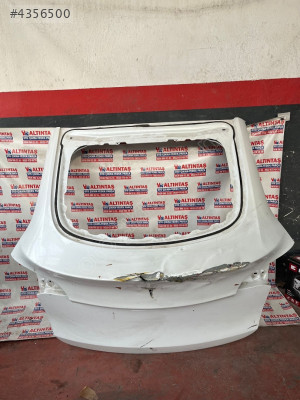 TESLA MODEL Y ARKA BAGAJ KAPAĞI