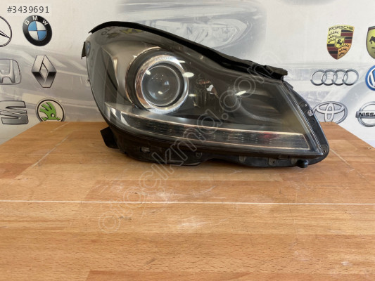 MERCEDES W204 KASA ORJİNAL SÖKME SAĞ FAR