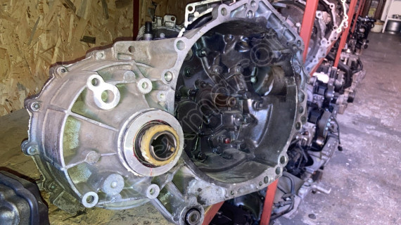 VOLKSWAGEN TRANSPORTER T4 2.4 MANUEL 5İLERİ ŞANZIMAN ORJİNAL
