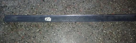 2001-2006 Volvo S80 sağ ön kapı çıtası