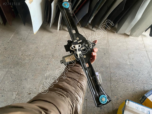 CİTROEN NEMO SAĞ ÖN KAPI CAM KRİKOSU ORJİNAL ÇIKMA