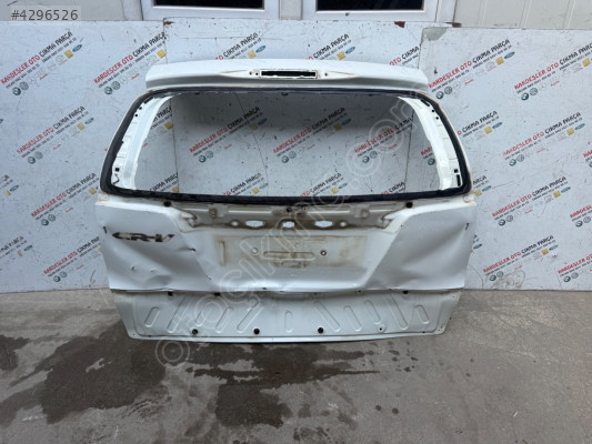 Honda C-rv arka bagaj kapağı (hasarlı)