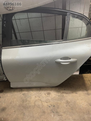 RENAULT MEGANE 4 SOL ARKA SEDEFLİ KAPI GÜÇMANLAR