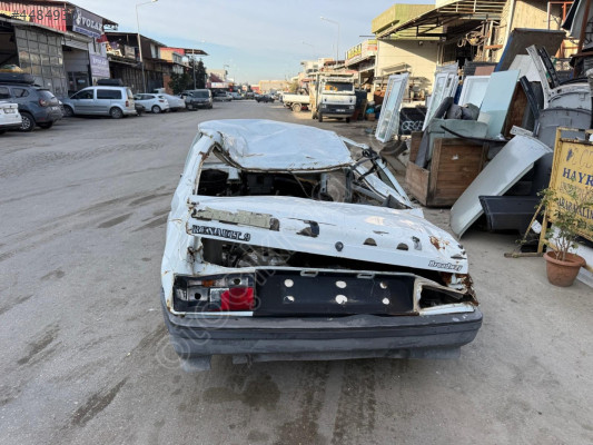 RENAULT 9 ARKA TAMPON ORJİNAL ÇIKMA