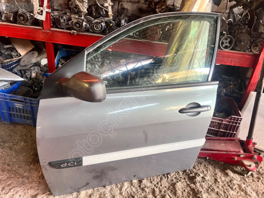 RENAULT MEGAN 2 ÖN SOL KAPI DOLU ÇIKMA ORJİNAL HATASIZ