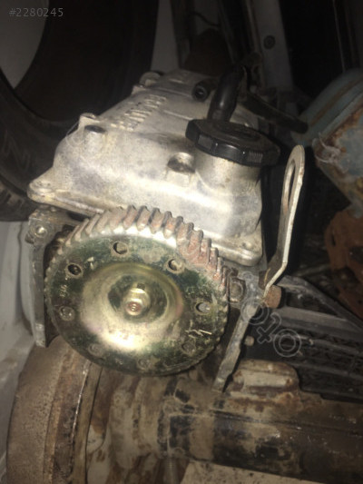 Mazda 323 silindir üst kapak