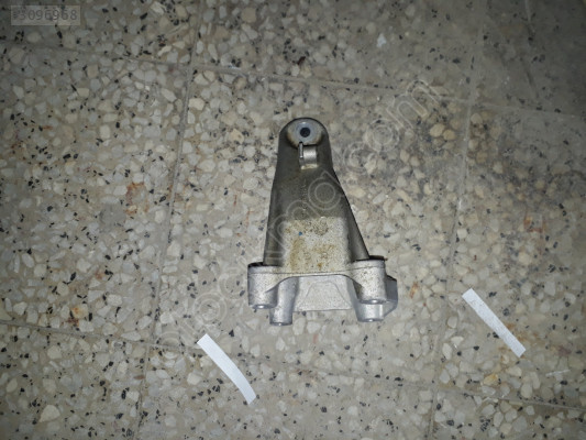 Mercedes E 212 MOTOR BAĞLANTI AYAĞI SOL A2742233904