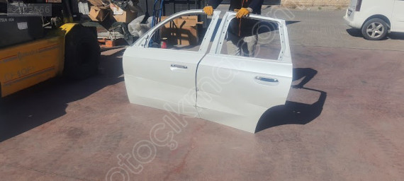 BMW X1 U11 SOL ÖN KAPI ORJİNAL ÇIKMA