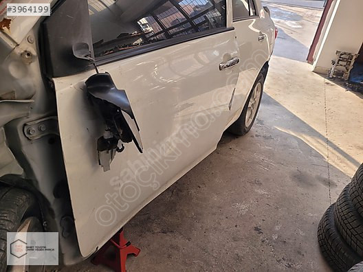 2008- 2012 TOYOTA COROLLA SOL ÖN KAPI