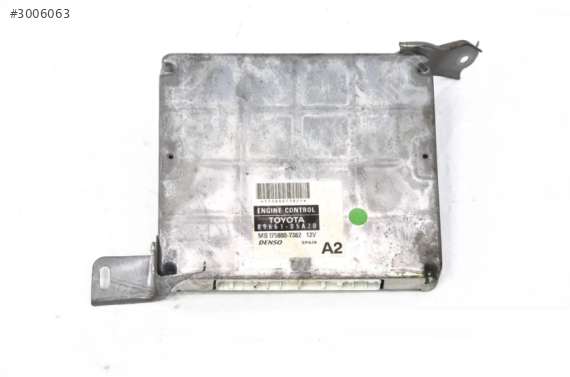 Toyota RAV4 2.2 D4D Motor Beyni 89661-05A20 MB175800-7382