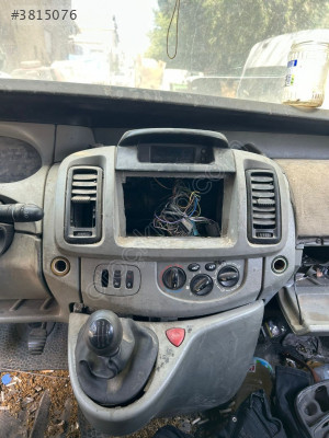 RENAULT TRAFİC OPEL VİVARO 1.9 2005 ORTA KONSOL KONTROL PANELİ