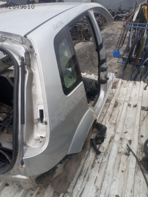 FORD COURIER SAĞ ARKA ÇAMURLUK