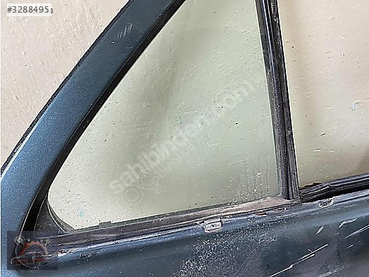 MERCEDES W202 C-SERİSİ ORJİNAL KELEBEK CAMLARI BULUNUR SAĞ-SOL