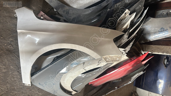 VW PASSAT B7 ÇIKMA ORJİNAL SAĞ ÖN ÇAMURLUK G2