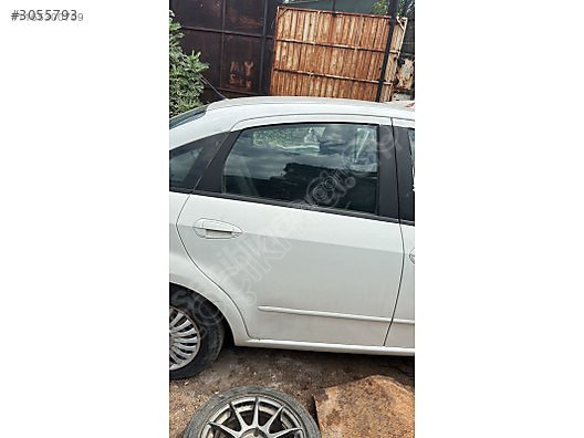 Fiat Linea sağ arka kapı çıkma dolu