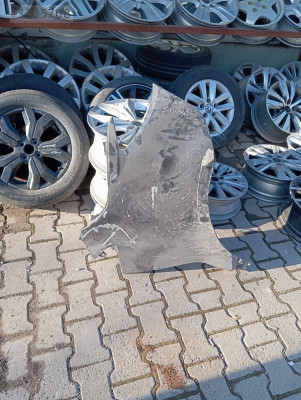Mercedes Sprinter sağ ön çamurluk