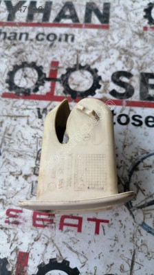 3G0887233 Passat b8 arka koltuk isofix kapagı