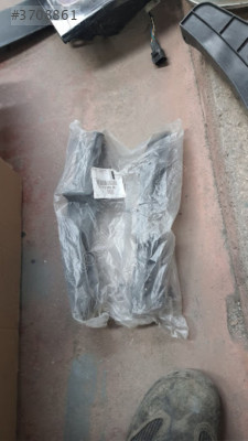 citroen c4 captüs   ön tampon braketi sıfır orjinal