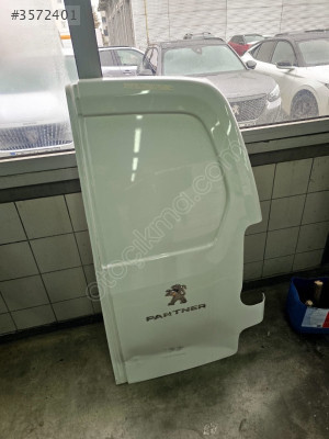 2019/2024 PEUGEOT PARTNER SAĞ BAGAJ KAPAĞI ORJINAL