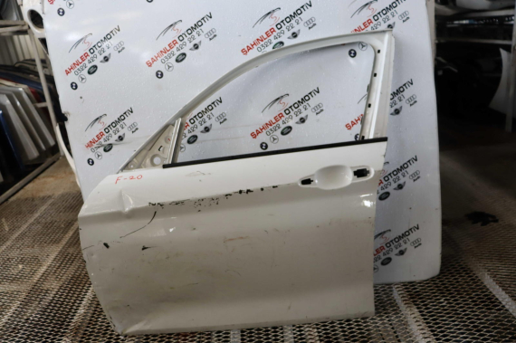 BMW 1 SERİSİ F20 SOL ÖN KAPI