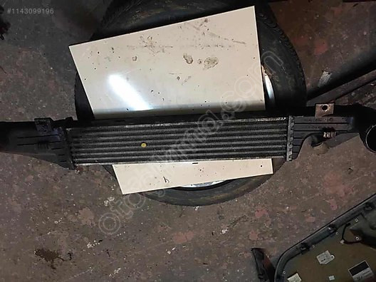 MERCEDES W210 220 CDİ ORJ. İNTERCOL RADYATÖRÜ ÇIKMA SORUNSUZ