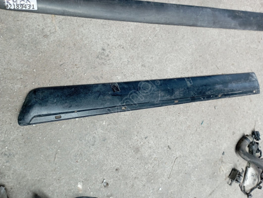 MERCEDES 210.SOL ÖN KAPI BANDI.A2106900962