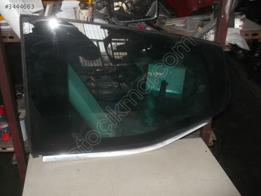 PEUGEOT 5008 ÇIKMA SOL ARKA KASA CAMI