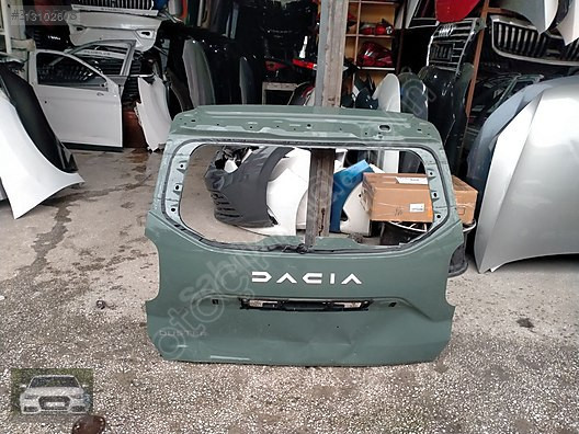 yeni Dacia Duster bagaj kapağı