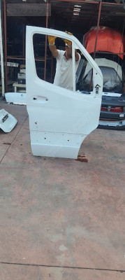 mercedes sprinter crafter 19/22 sağ ön kapı sefalılar oto cıkma