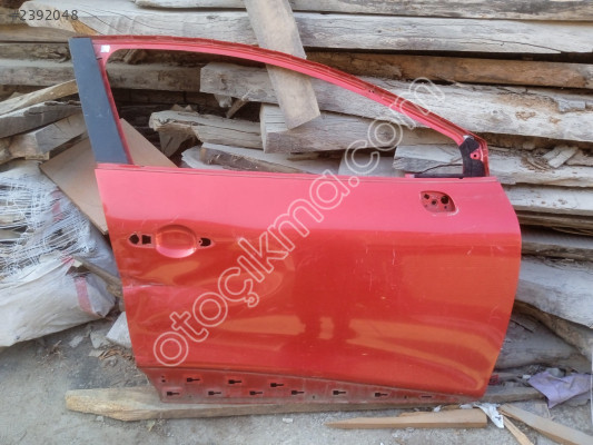 Renault Clio 4 sağ ön kapı çıkma orjinal