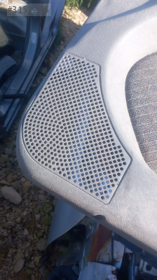 Opel astra f sag hoparlör kapagi
