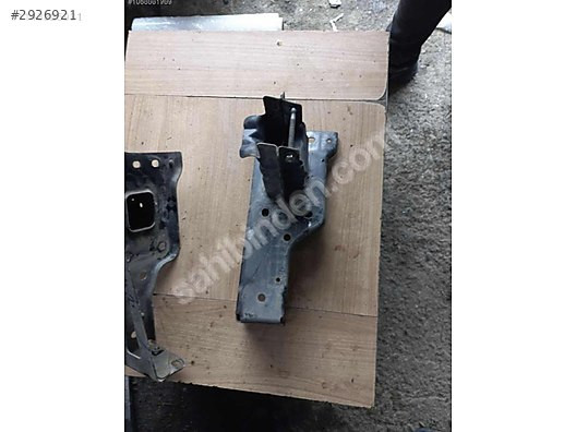 1.3 Opel Corsa D Sol Ön Tampon demiri Ayağı EMR OTOMATİV