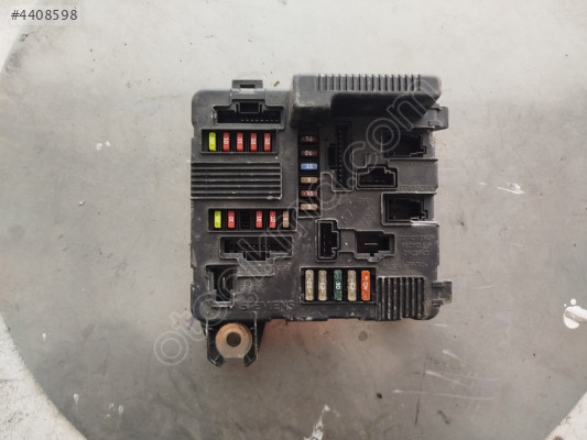 RENAULT MEGANE SİGORTA KUTUSU 8200306033C/S119399300L